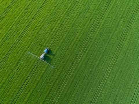 Sprayer operator